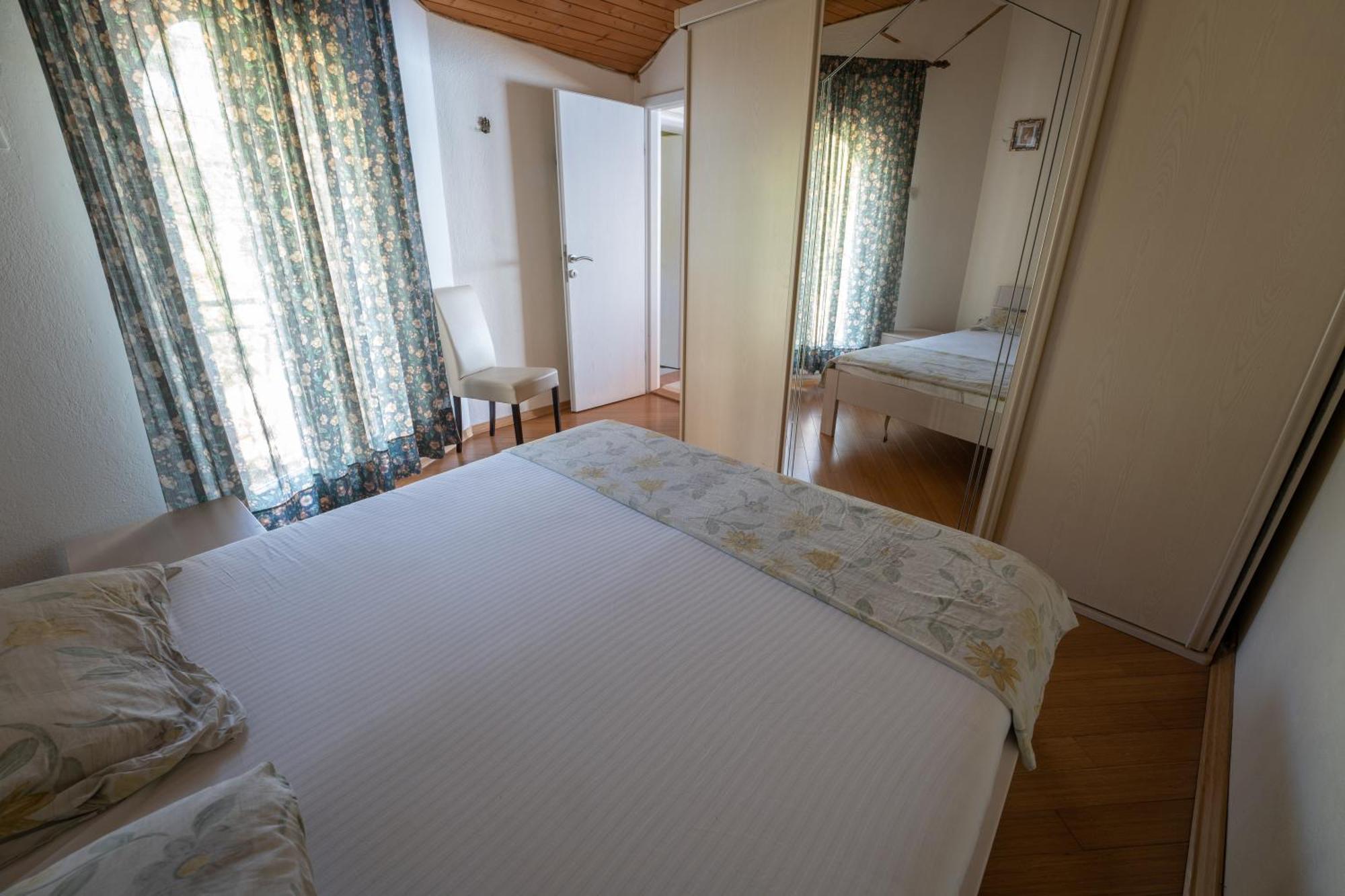 Apartments Maestral Živogošće Quarto foto